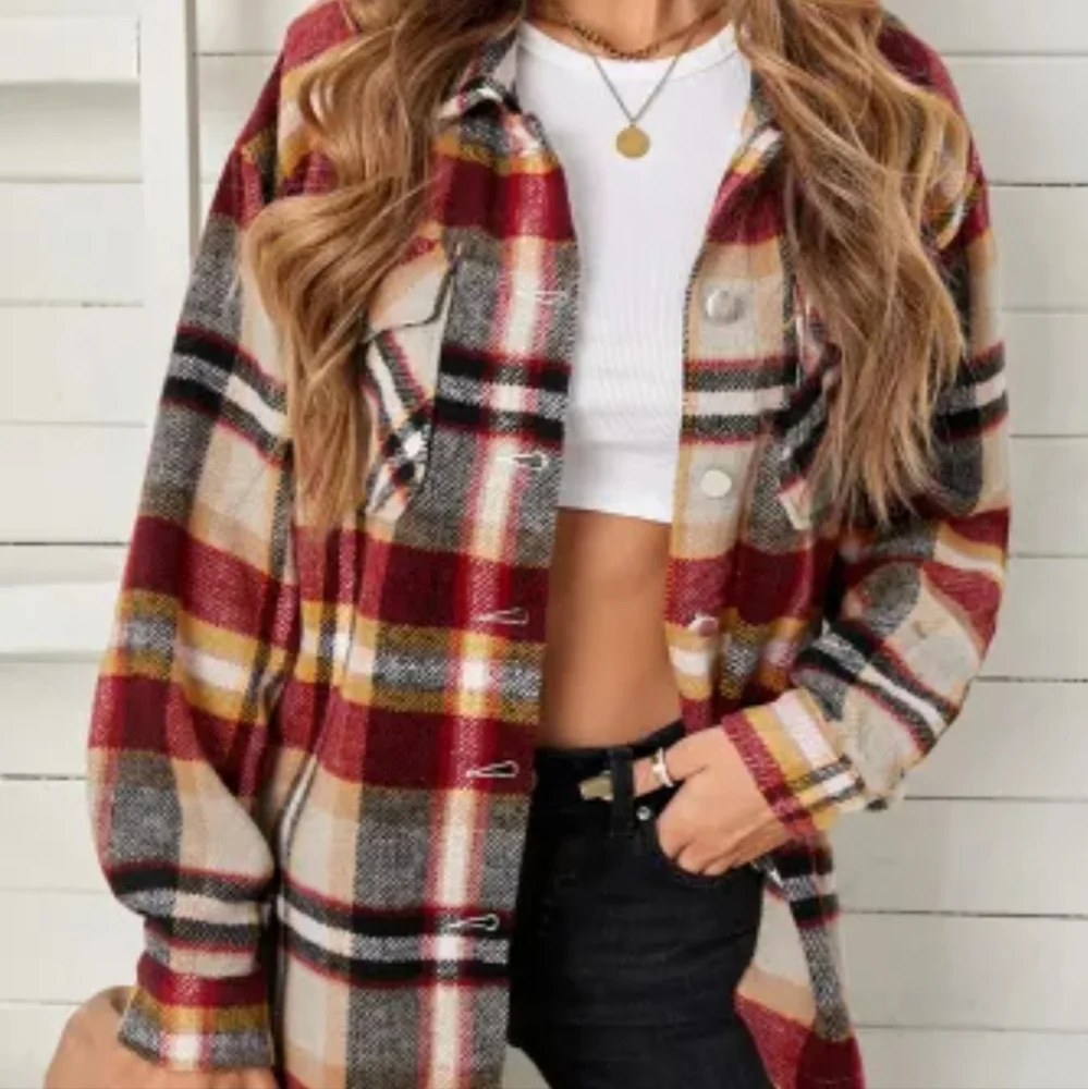 New Geometric Plaid pocketed shacket - Picture 16 of 17